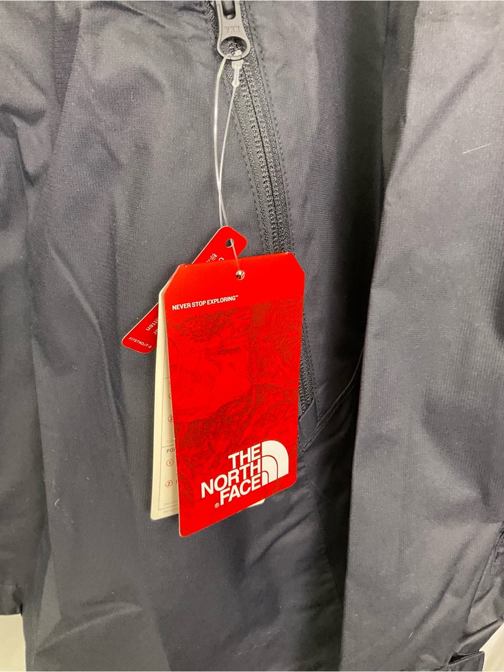 The North Face Men's Black Hooded Rain Jacket - Picture 2 of 13